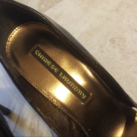 Beautiful Chinese Laundry Heels - Picture 4 of 4